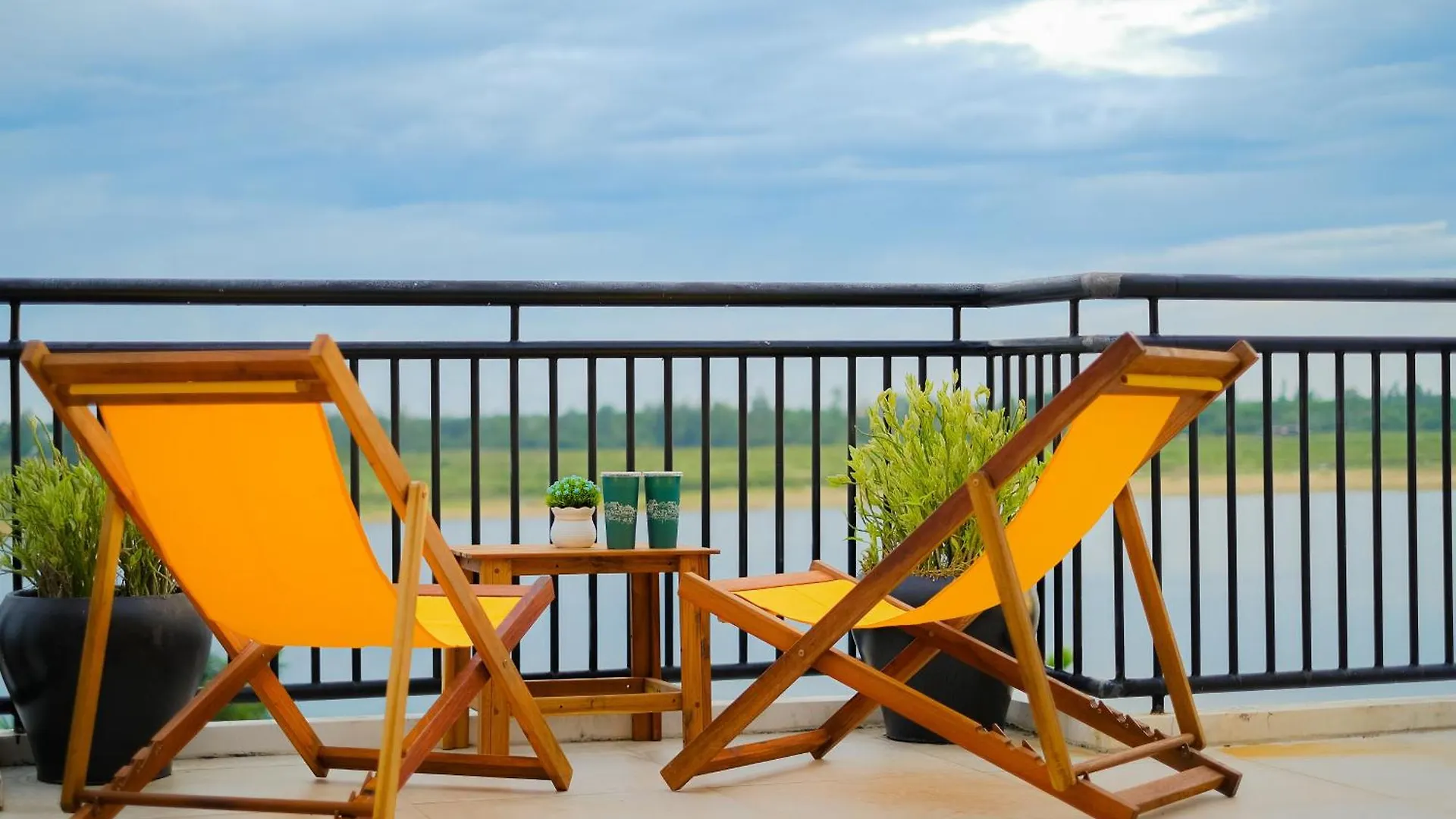 Ha Mountain View Pool Villa Hoi An Homestay